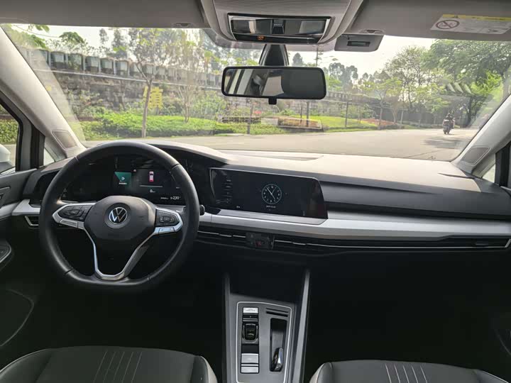 Фото 8 - Volkswagen Golf