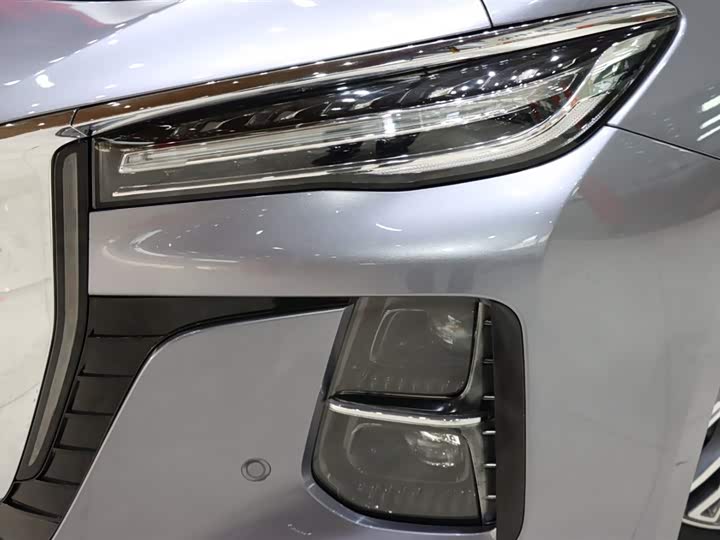 Фото 7 - Hongqi H5