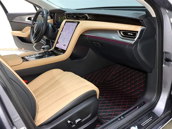 Фото 8 - Hongqi H5