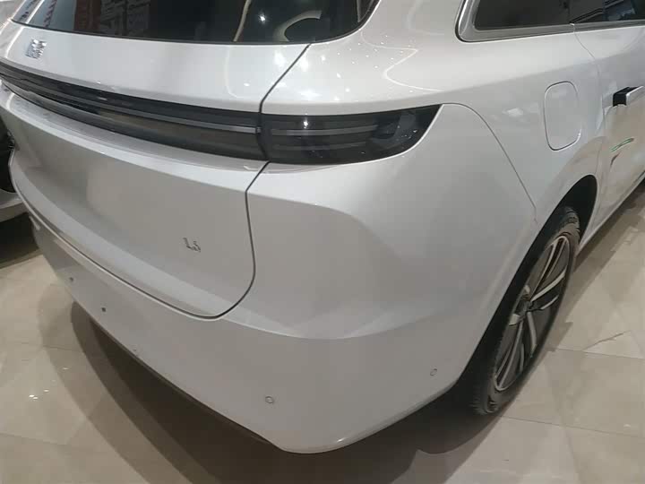 Фото 8 - LiXiang L6