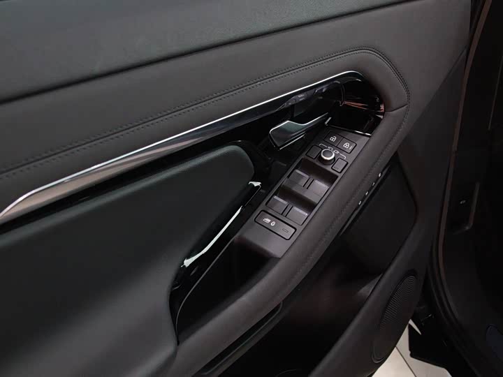 Фото 9 - Land Rover Range Rover Evoque L