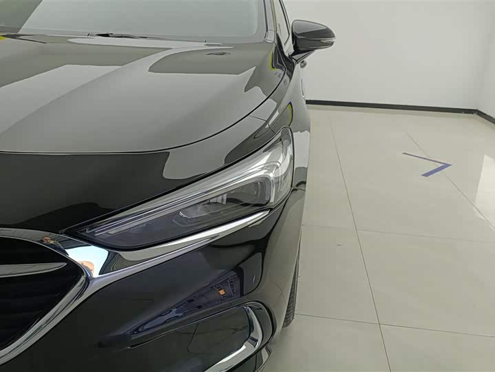 Фото 5 - Buick LaCrosse