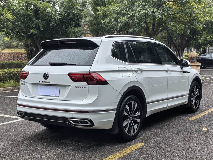 Фото 7 - Volkswagen Tiguan L Pro