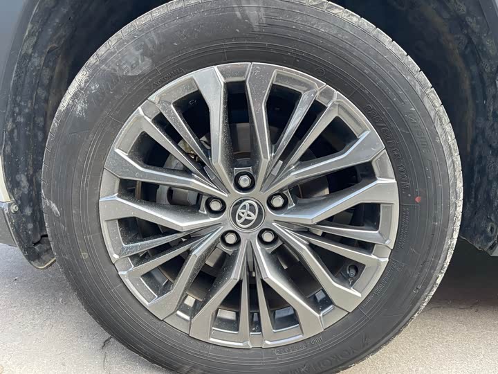 Фото 5 - Toyota Wildlander