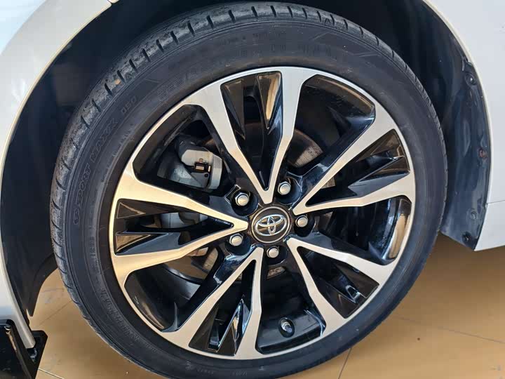 Фото 5 - Toyota Levin