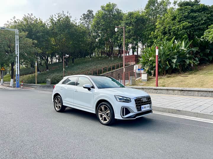 Фото 3 - Audi Q2L