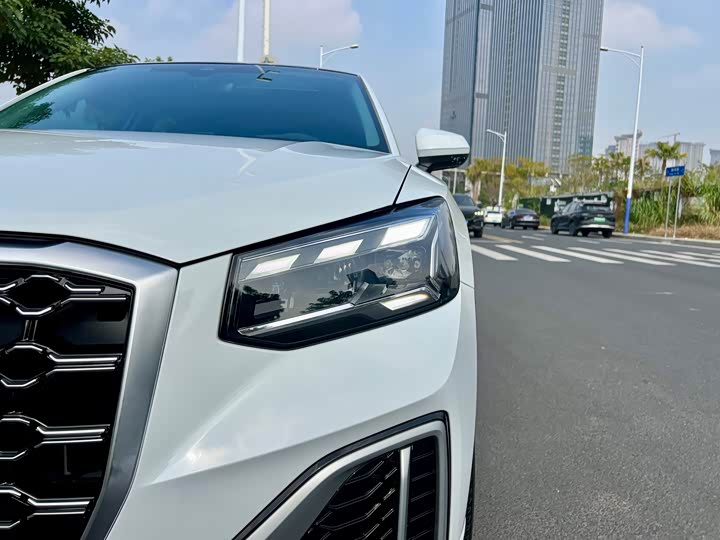 Фото 5 - Audi Q2L