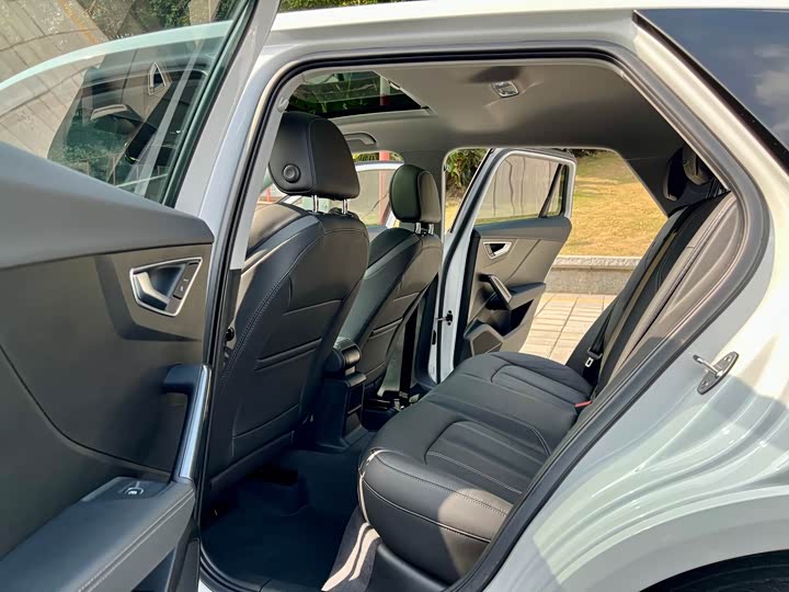 Фото 7 - Audi Q2L