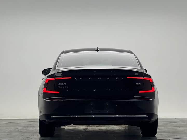 Фото 5 - Volvo S90