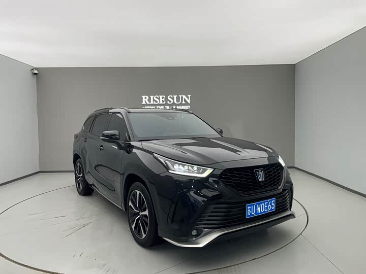 Фото 3 - Toyota Crown Kluger