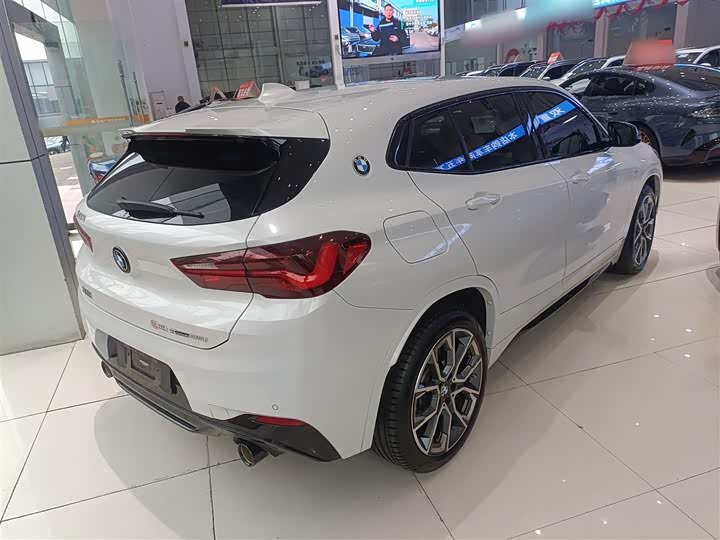 Фото 7 - BMW X2