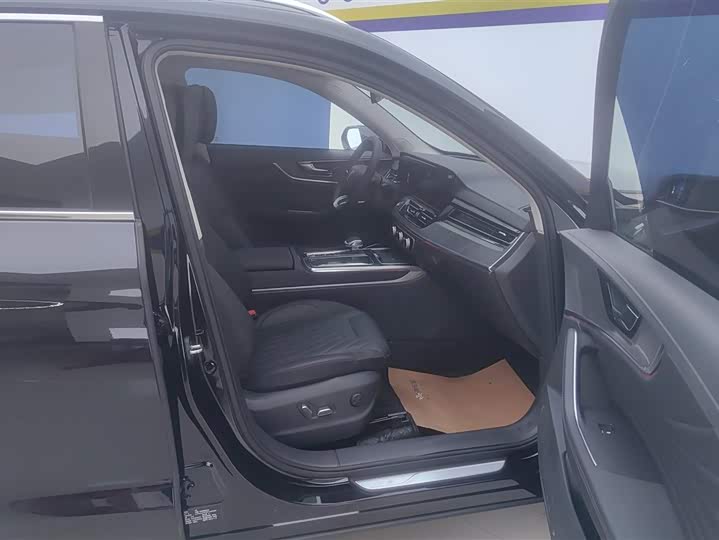 Фото 8 - Hongqi HS5