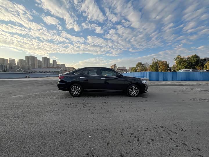 Фото 5 - Volkswagen Lavida