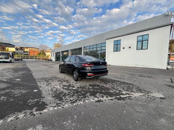 Фото 8 - Volkswagen Lavida