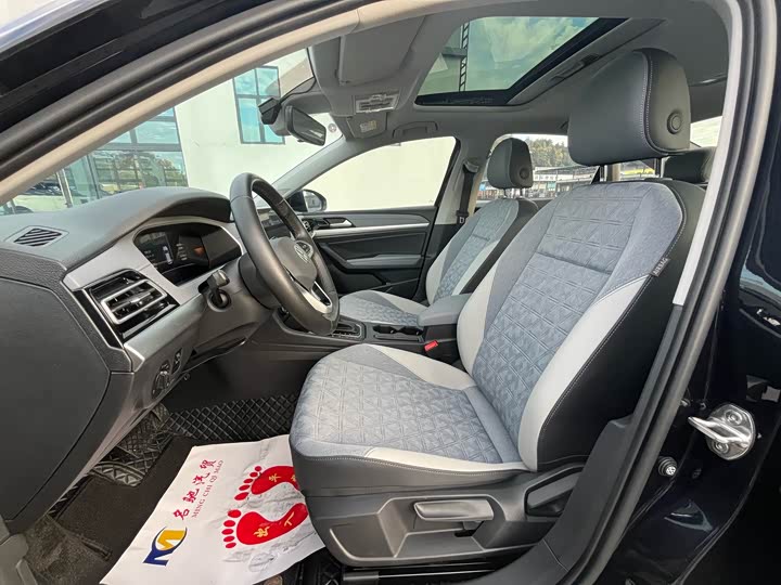 Фото 9 - Volkswagen Lavida