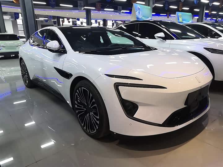 Фото 4 - Avatr 12