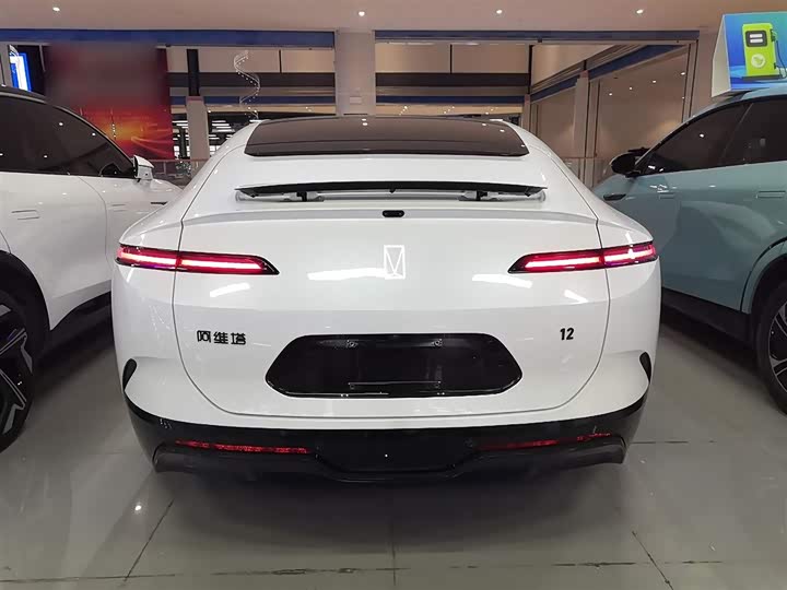 Фото 6 - Avatr 12