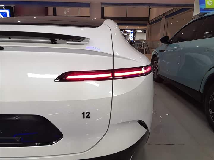 Фото 8 - Avatr 12