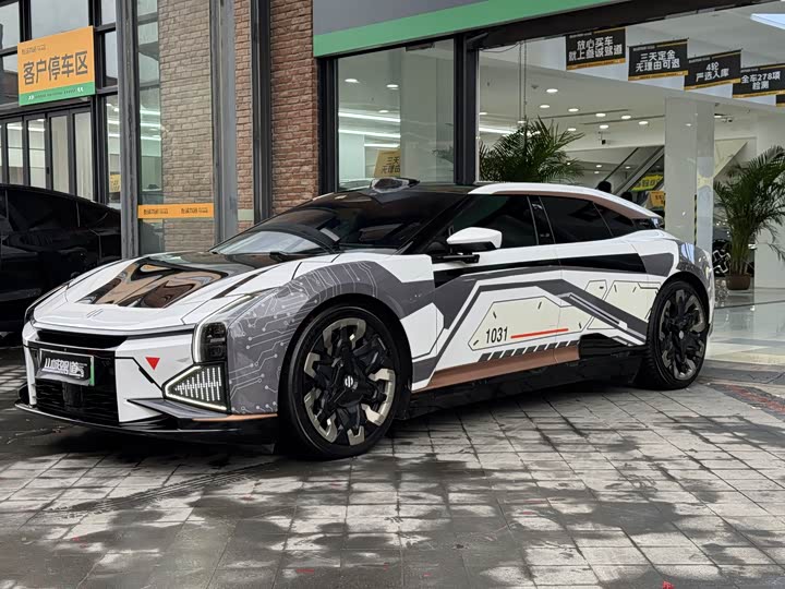 Фото 4 - HiPhi Z