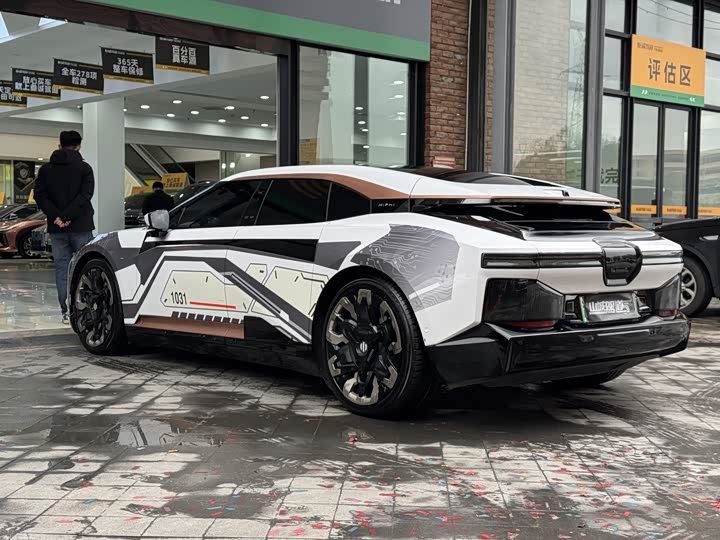 Фото 8 - HiPhi Z