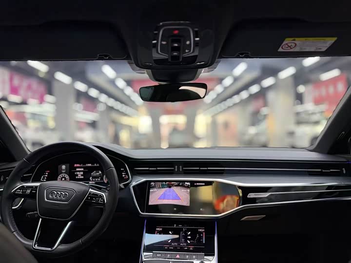 Фото 6 - Audi A6L