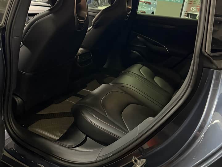 Фото 9 - Xiaomi SU7