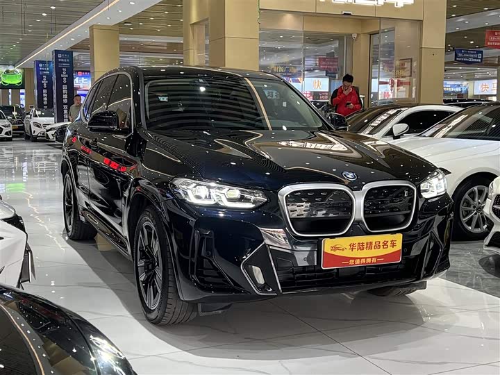 Фото 3 - BMW iX3
