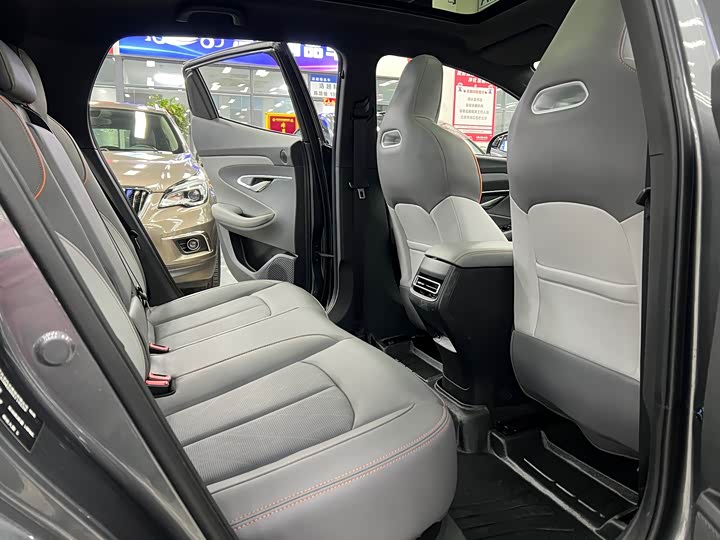 Фото 9 - Changan UNI-T