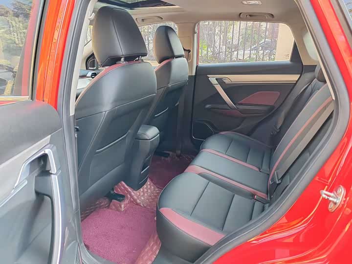 Фото 5 - Geely Coolray