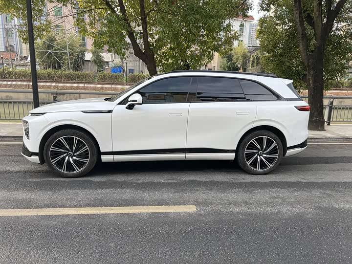 Фото 4 - XPeng G9