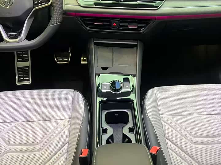 Фото 8 - Volkswagen Tayron