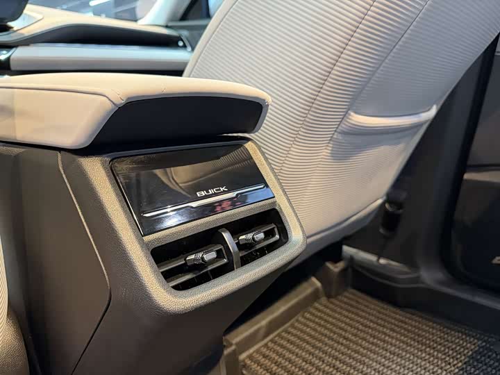 Фото 8 - Buick Electra E5