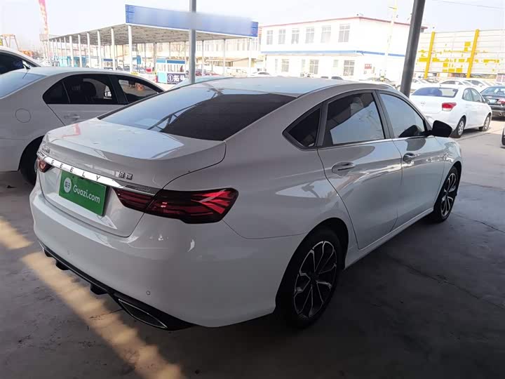 Фото 7 - Geely Binrui