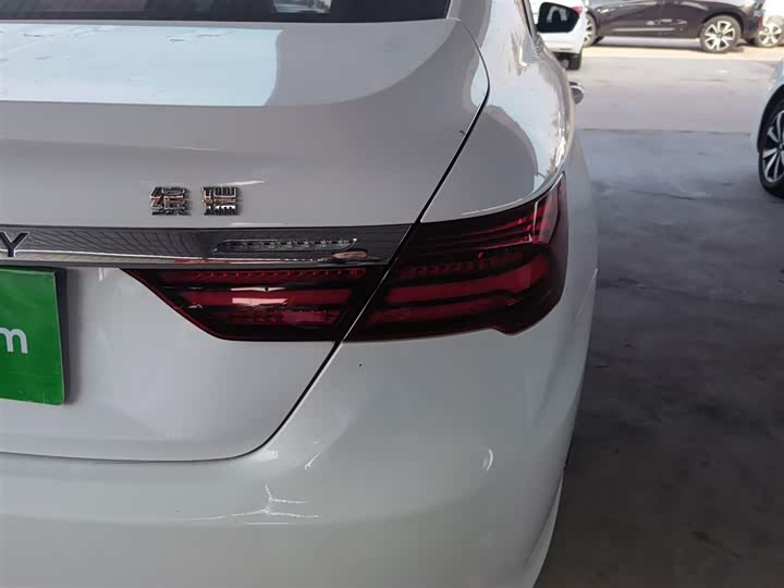 Фото 8 - Geely Binrui