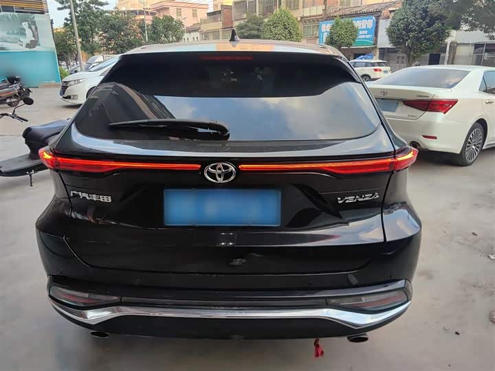 Фото 6 - Toyota Venza