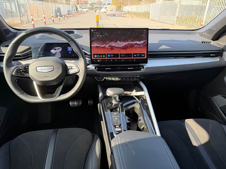 Photo 7 - Geely Preface