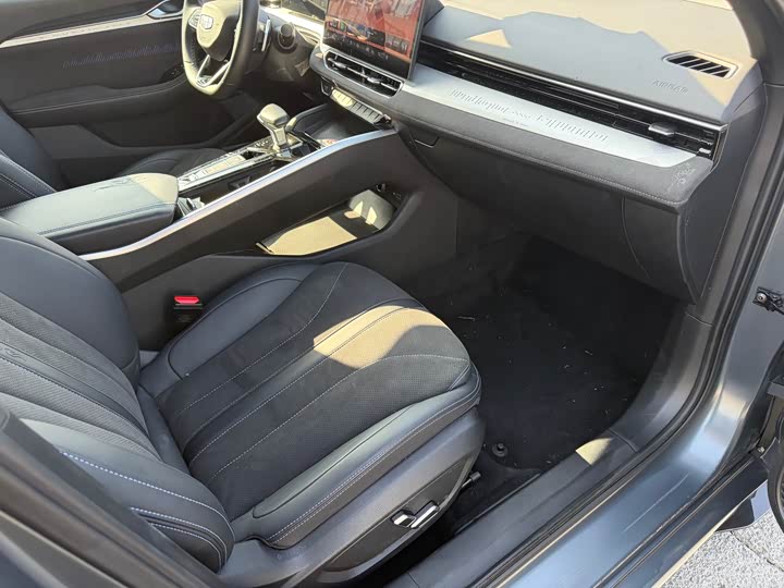 Photo 9 - Geely Preface