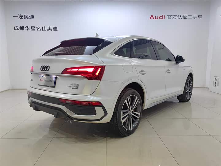 Фото 4 - Audi Q5L Sportback