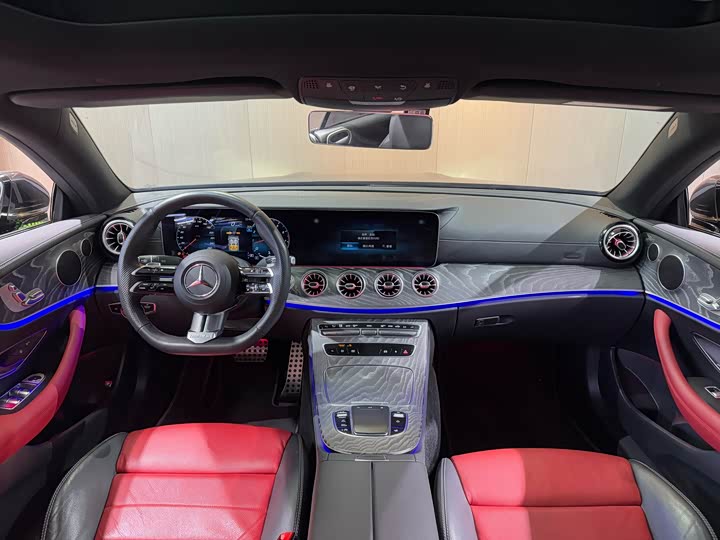 Фото 6 - Mercedes-Benz E-Class