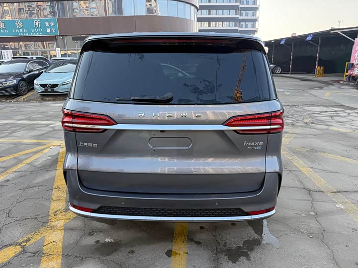 Фото 4 - Roewe iMax 8