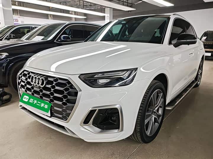 Фото 1 - Audi Q5L