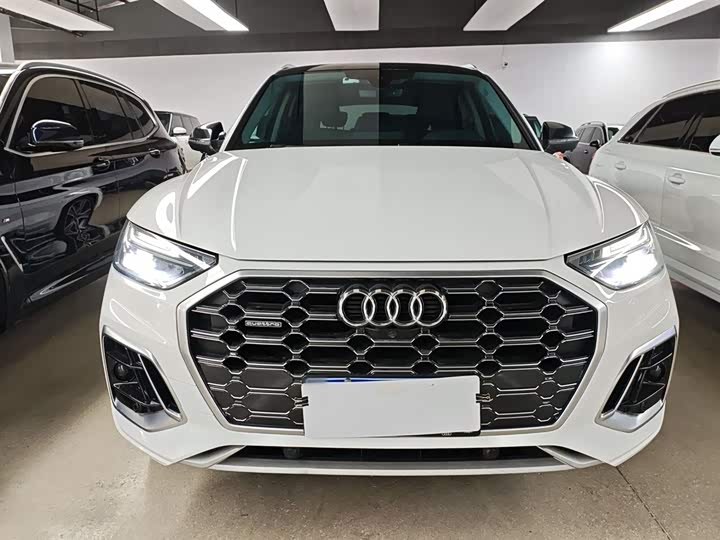 Фото 3 - Audi Q5L