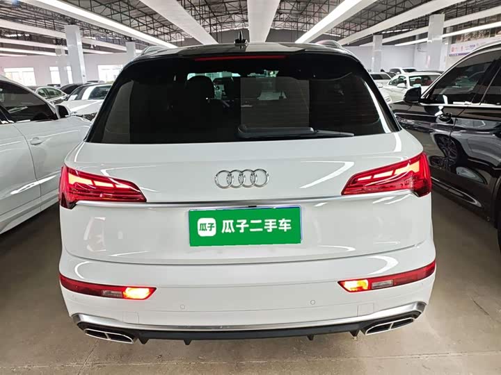 Фото 6 - Audi Q5L