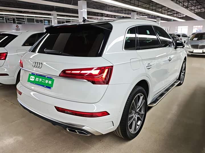 Фото 7 - Audi Q5L