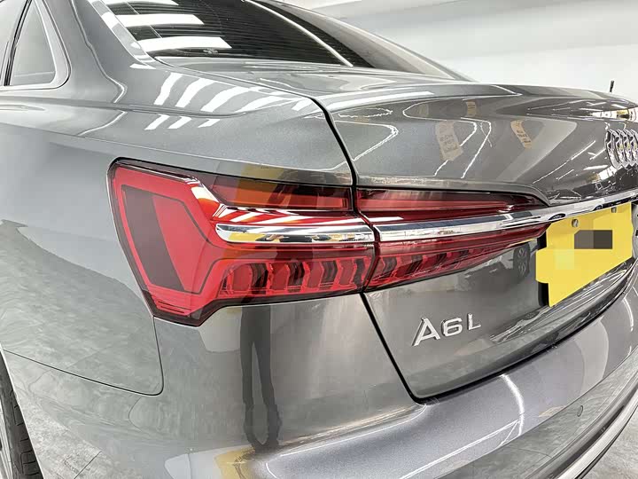 Фото 2 - Audi A6L
