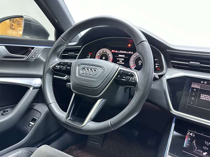 Фото 8 - Audi A6L
