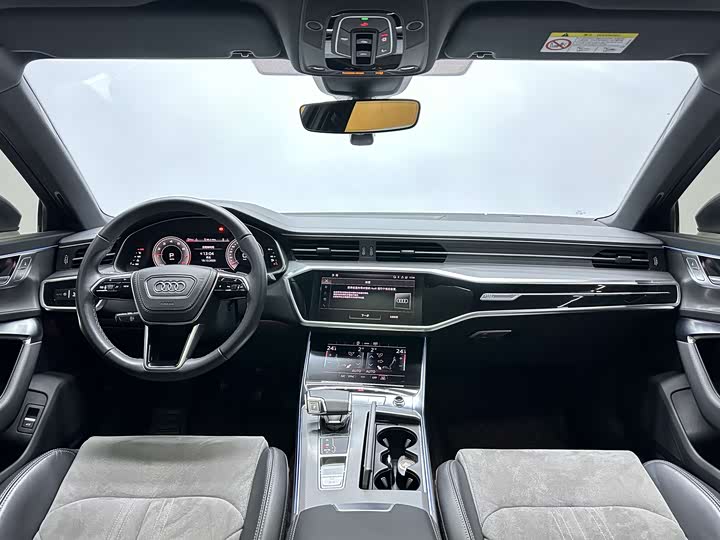 Фото 9 - Audi A6L