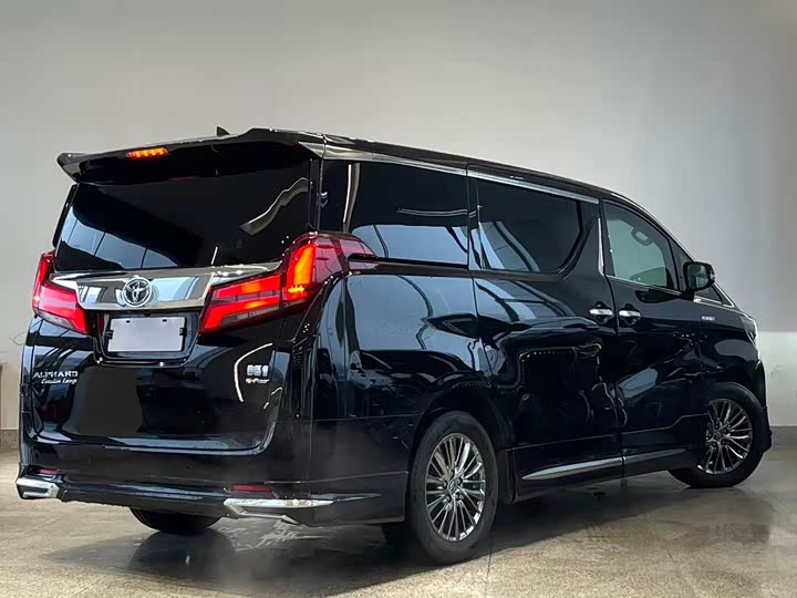 Фото 7 - Toyota Alphard