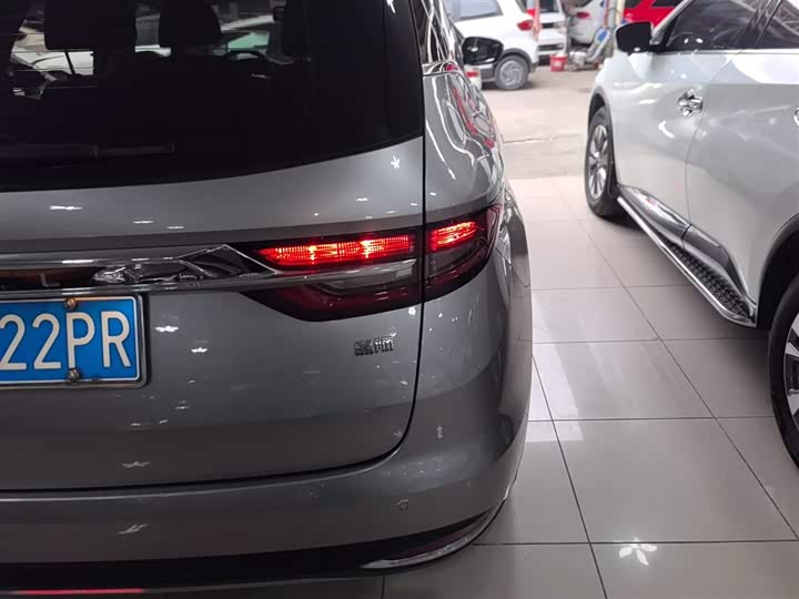 Фото 8 - Geely Jiaji