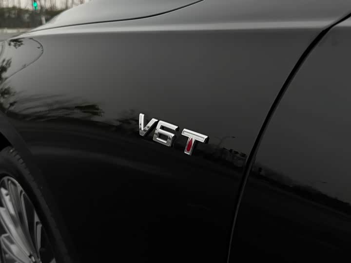 Фото 7 - Hongqi H9